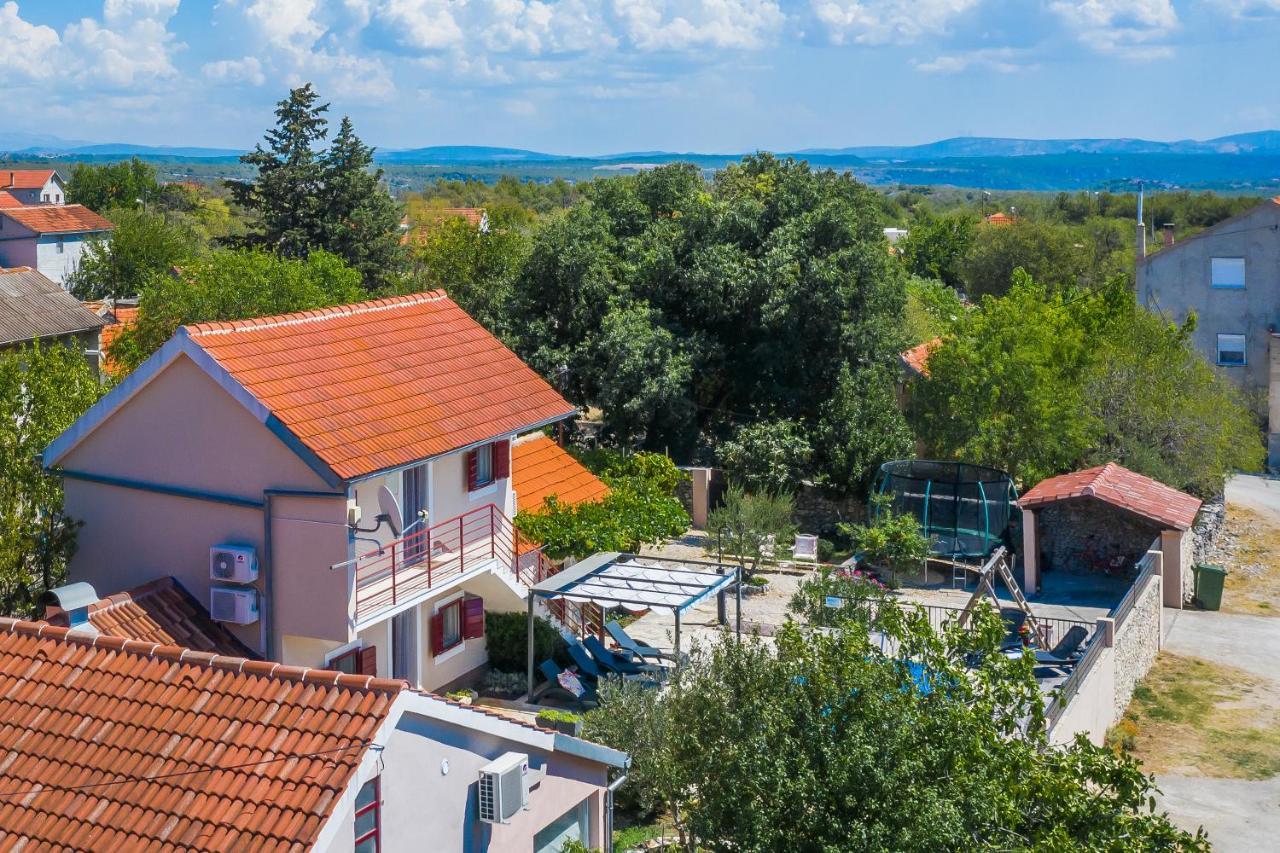 Holiday Home Rosko Skradin Eksteriør billede